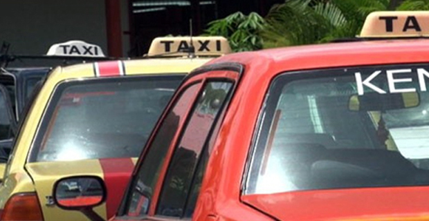 Taxi operator raises concerns about people in Lami selling cigarette rolls to motorists and no action taken by Police