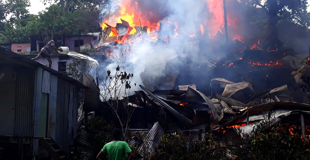6 houses destroyed in a fire in Nabua