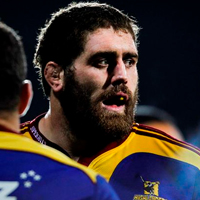 Mackintosh signs with Chiefs