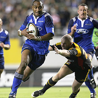 Blues/Reds extend winning runs