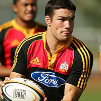 Kahui battles hip injury