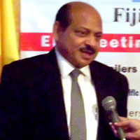 Traders ready to pass reduced prices to consumers