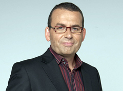 TVNZ suspends presenter