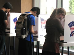 Opinion Polls Favour Obama