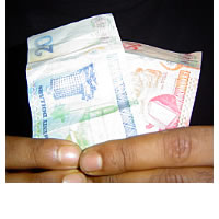 Fake $100 note hits market