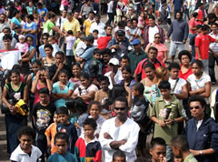 Gospel group performs at Showcase