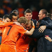 Netherlands edge Uruguay in a five-goal thriller