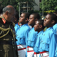 Concentrate in your studies urges President