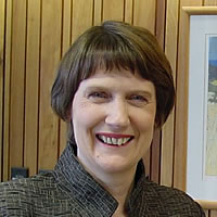 Clark Congratulates New NZ PM