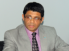 Cocktail invites will not solve problems - AG