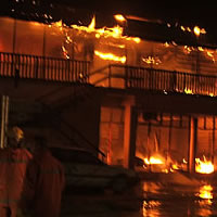 5 homeless after fire destroys hart home