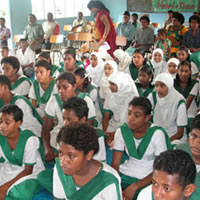 Primary students get de-worming tablets