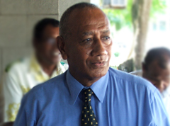 Lawyer withdraws application for recusal of judge and retrial