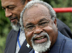 Melanesian neighbours work to end opposition