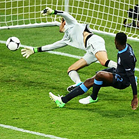 England registers first win in Euro 2012