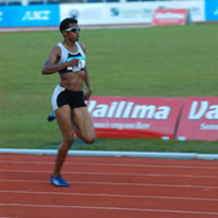 Sprint Queen Keeps Fingers Crossed