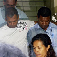 Khan re-admitted in hospital