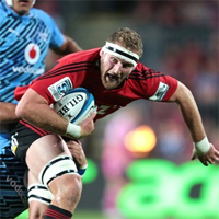 Crusaders whip Bulls