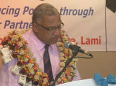 PM calls for non-selective economy