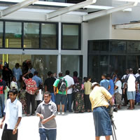 Shoppers get smelly greeting