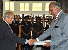 President receives Fijiâ€™s Draft Constitution 