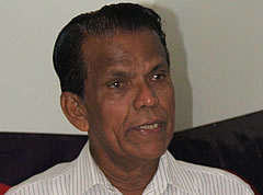 Serious concerns raised on people asking money at traffic lights 