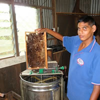 Veilomani Boys gives back to kids