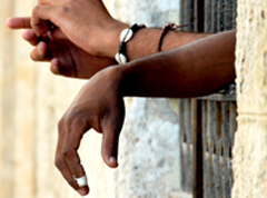 Remand prisoner escapes from St Giles Hospital