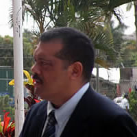 Lau Supports Roko Ului